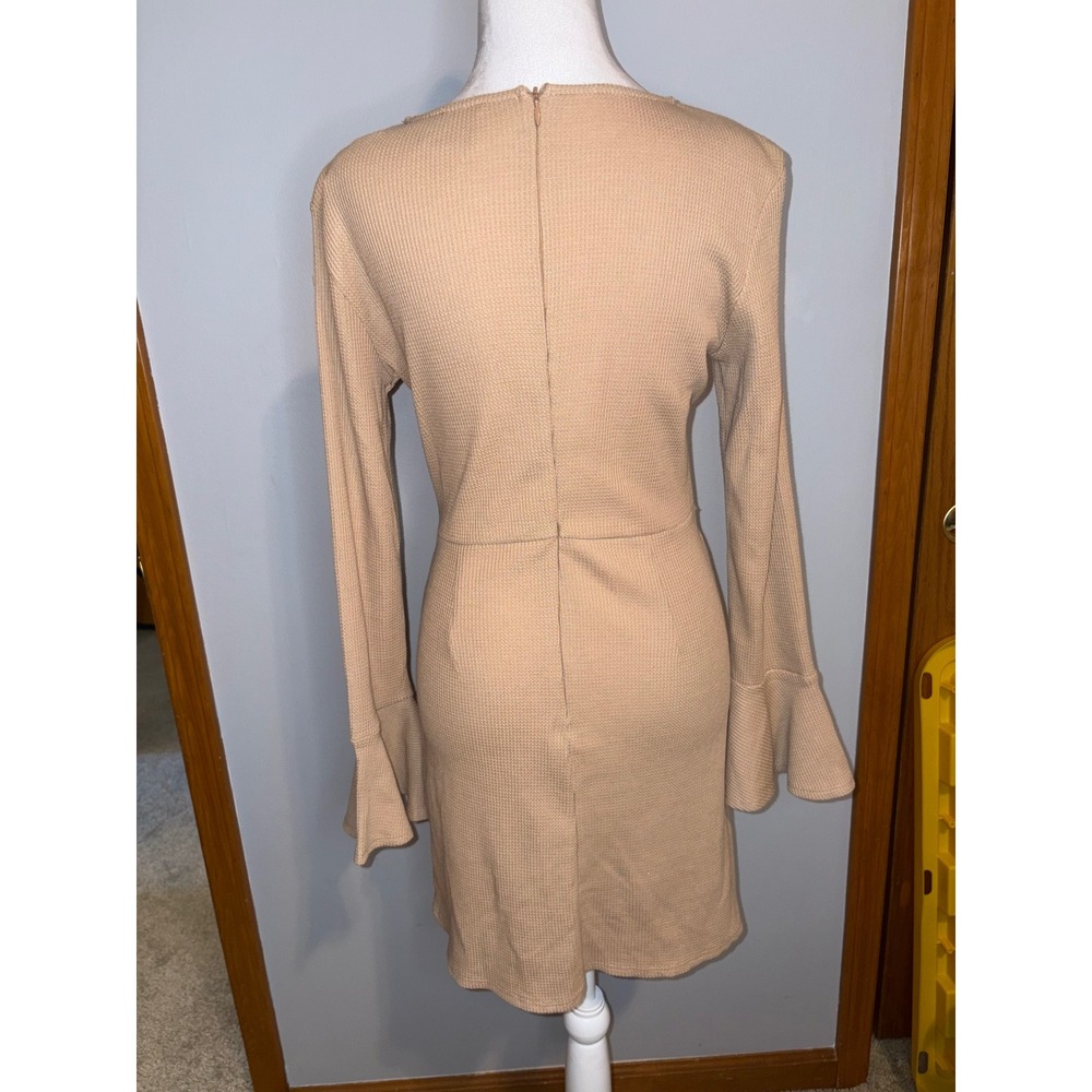 Hello Molly You for Me Beige Waffle Knit Wrap Mini Dress Bell Sleeve US 6/M NEW - Picture 3 of 12